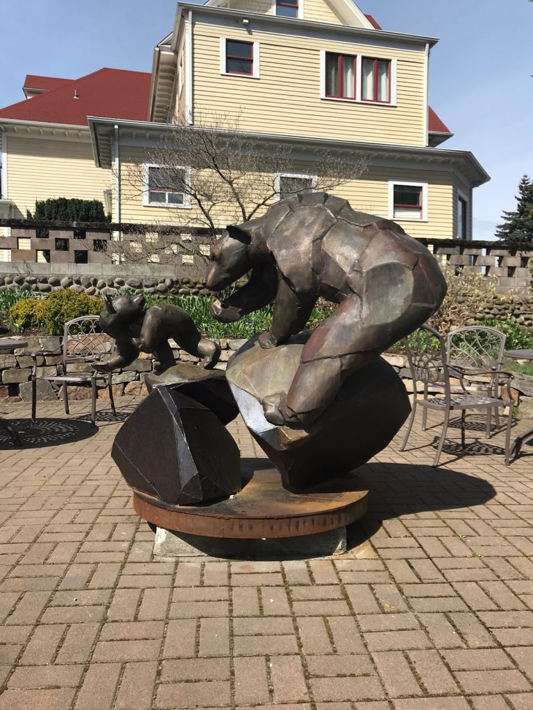 Bear statue - gardens