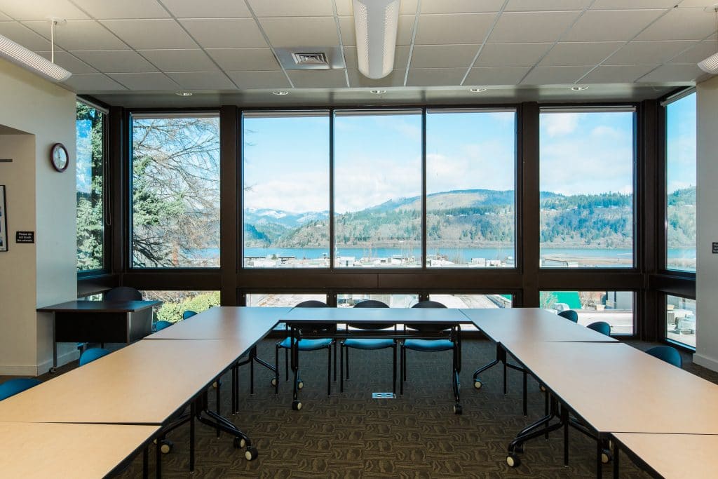 Hood River Library meeting room